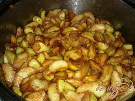 Фото приготовление рецепта: Яблочное варенье шаг №4
