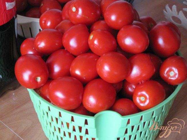 Фото приготовление рецепта: Маринованные помидоры. шаг №1