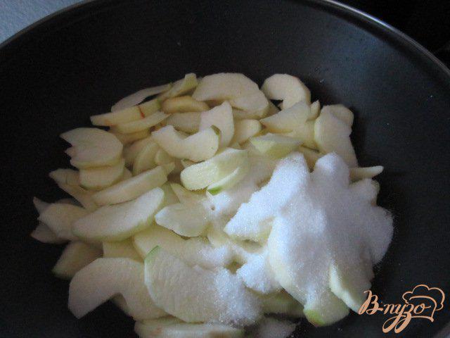 Фото приготовление рецепта: Яблочный пирог шаг №1
