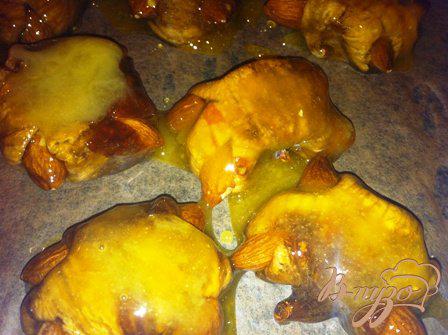 Фото приготовление рецепта: Конфетки из инжира в апельсиновой карамели шаг №4