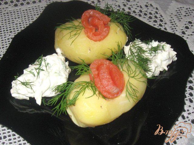 Фото приготовление рецепта: Закуска из картофеля и семги  «Маленькая принцесса» шаг №4