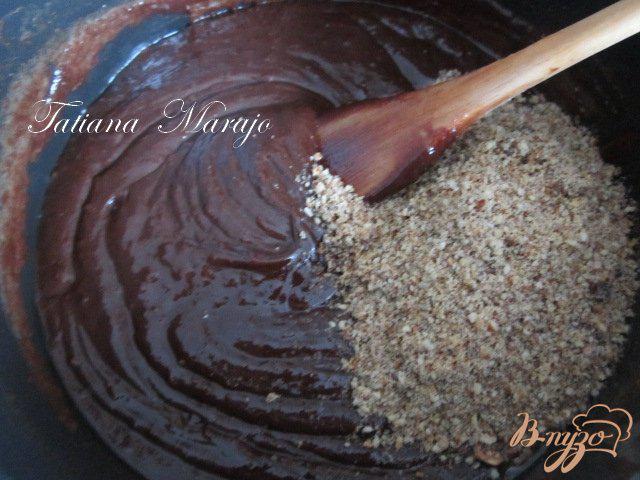 Фото приготовление рецепта: Шоколадная паста с лесными орехами шаг №2