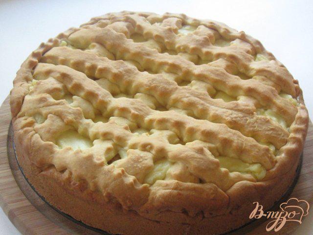 Фото приготовление рецепта: Пирог с яблоками и заварным кремом «Нежность» шаг №6