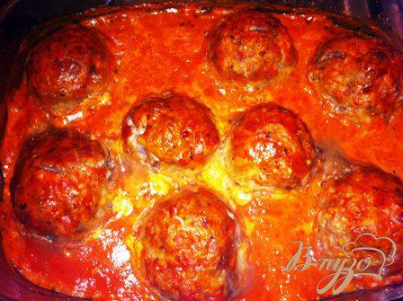 Фото приготовление рецепта: Тефтели с томатным соусом шаг №5