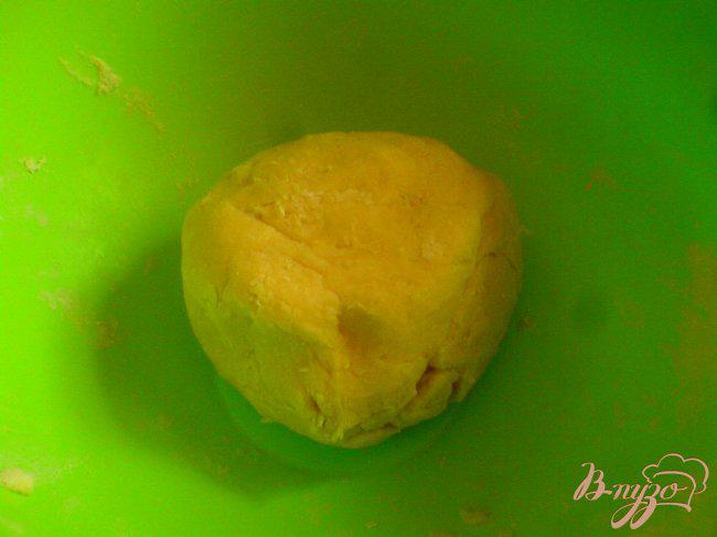 Фото приготовление рецепта: Персиковый пирог шаг №2