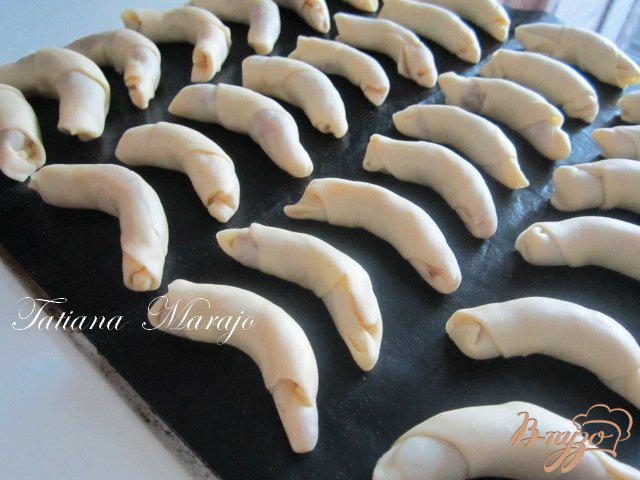 Фото приготовление рецепта: Печенье «Рожки газели» шаг №8