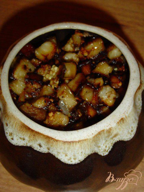 Фото приготовление рецепта: Тефтели с сюрпризом, запеченные с баклажанами и грибами шаг №10