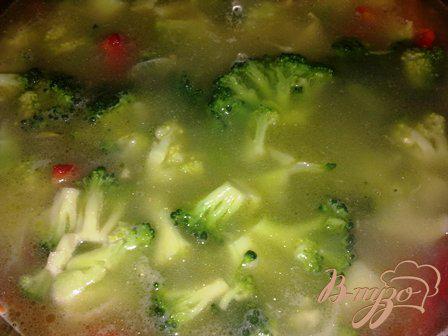 Фото приготовление рецепта: Суп-пюре из брокколи и сыра шаг №5