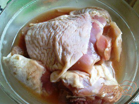 Фото приготовление рецепта: Тушеная курица с баклажанами и брокколи шаг №1