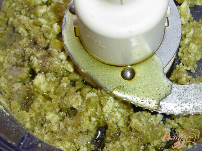 Фото приготовление рецепта: «Зеленая» брускетта с креветками шаг №2