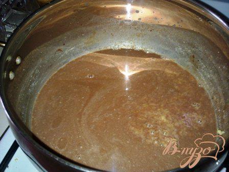 Фото приготовление рецепта: Желе со сметаной и какао шаг №3