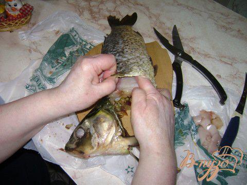 Фото приготовление рецепта: Фаршированная рыба шаг №4