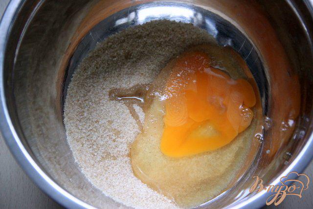 Фото приготовление рецепта: Ароматный хлеб из тыквы с клюквой, апельсином и бренди шаг №3