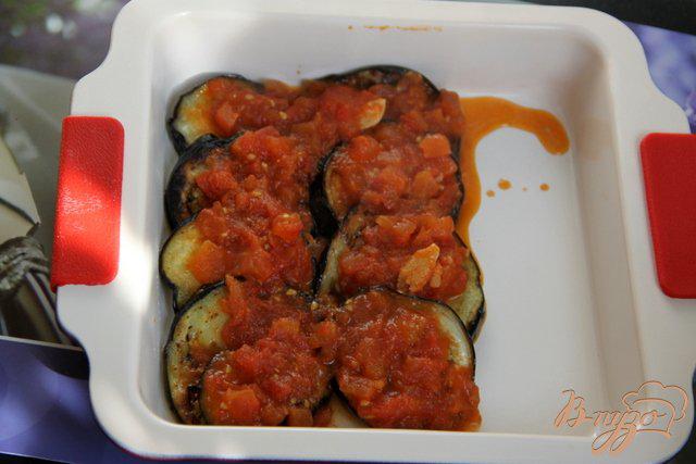 Фото приготовление рецепта: Баклажаны под томатным соусом  с корицей шаг №6