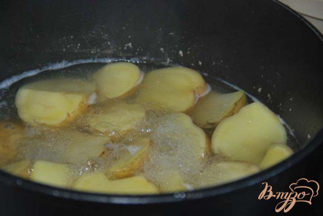 Фото приготовление рецепта: Жюльен в картофеле шаг №1
