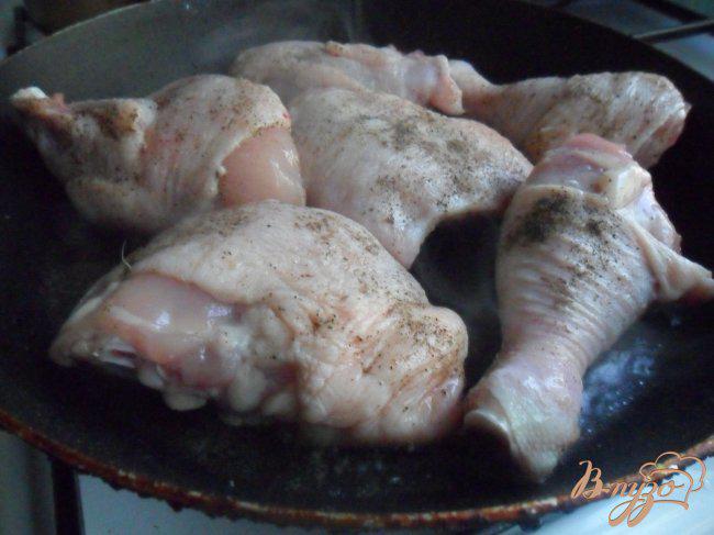 Фото приготовление рецепта: Яхния с курицей шаг №1
