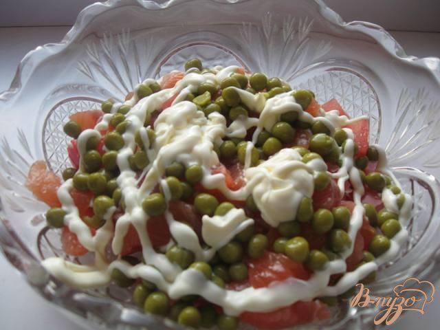 Фото приготовление рецепта: Салат с малосольной семгой  «Натали» шаг №5