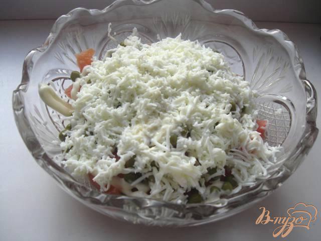 Фото приготовление рецепта: Салат с малосольной семгой  «Натали» шаг №6