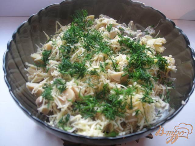 Фото приготовление рецепта: Теплый салат  из языка «Новость» шаг №8