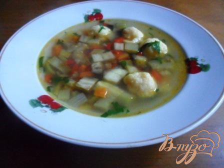 Фото приготовление рецепта: Сырные шарики. Быстрый болгарский суп. шаг №9