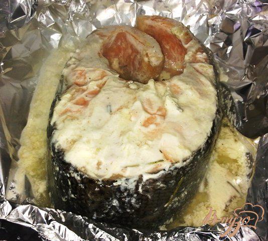 Фото приготовление рецепта: Запеченный лосось в кефирном маринаде шаг №7