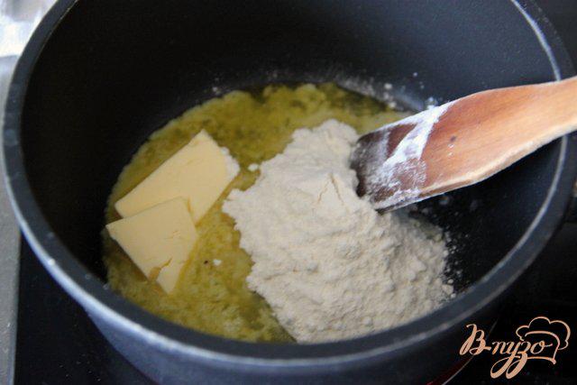 Фото приготовление рецепта: Курица с рисом а-ля «по-парижски» шаг №4