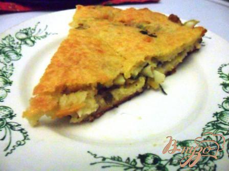 Фото приготовление рецепта: Заливной пирог с зелёным луком и яйцом шаг №6