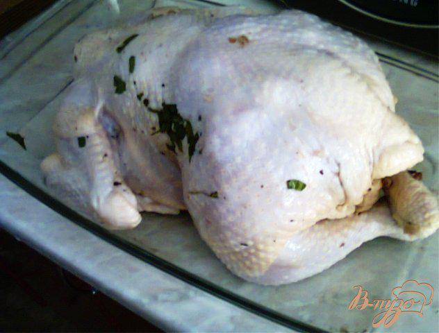 Фото приготовление рецепта: Курица фаршированная гречкой. шаг №5