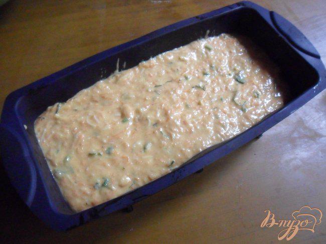 Фото приготовление рецепта: Тыквенный хлеб с зелёным луком и сыром шаг №7