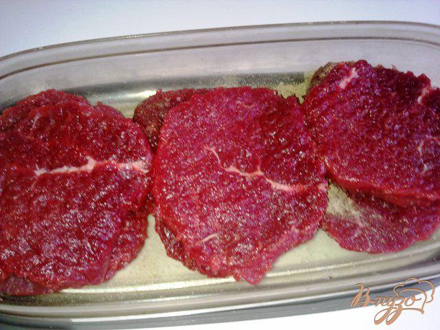 Фото приготовление рецепта: Мясо по де  Голлевски шаг №4