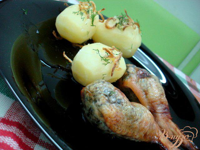 Фото приготовление рецепта: Куриные крылышки фаршированные грибами шаг №6