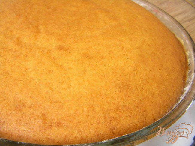 Фото приготовление рецепта: Томатный сладкий пирог шаг №5
