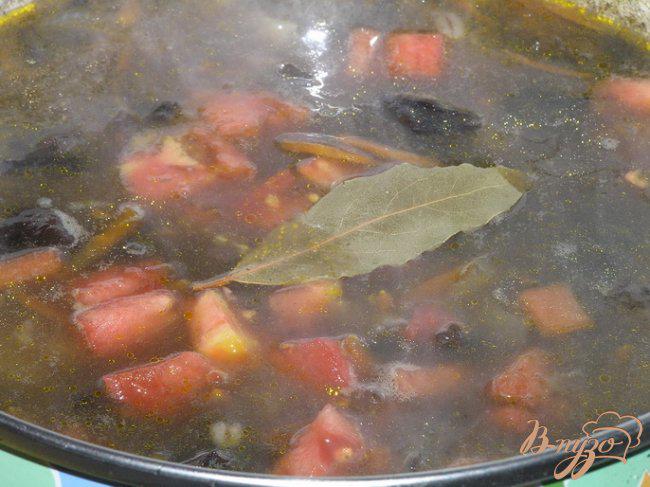 Фото приготовление рецепта: Грибной суп с перловой крупой шаг №8