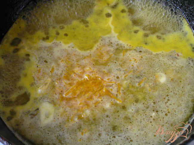 Фото приготовление рецепта: Свинина в апельсиновом соусе с орегано шаг №4