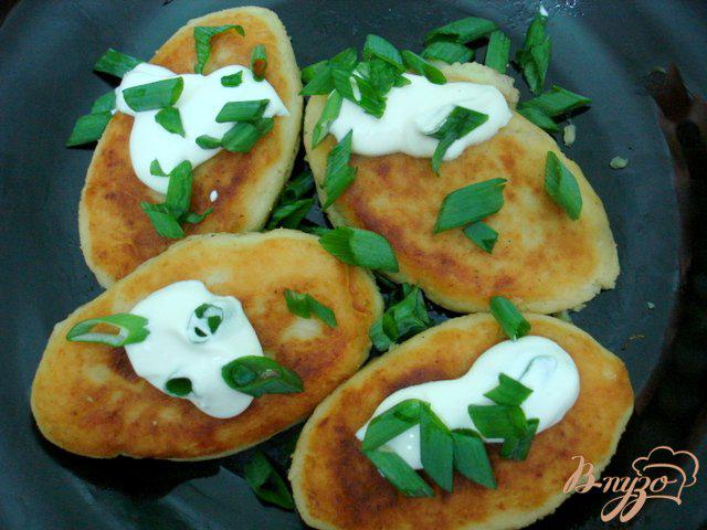 Фото приготовление рецепта: Картофельные зразы с шампиньонами шаг №6