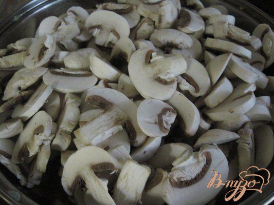 Фото приготовление рецепта: Соте из кабачков с грибами шаг №4