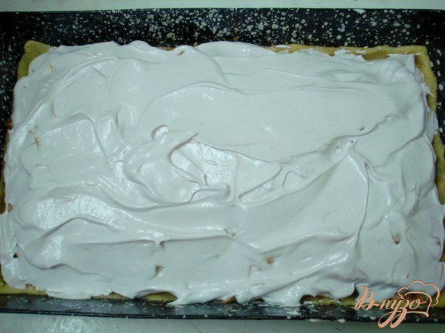 Фото приготовление рецепта: Пирог песочный яблочный с киселём шаг №5