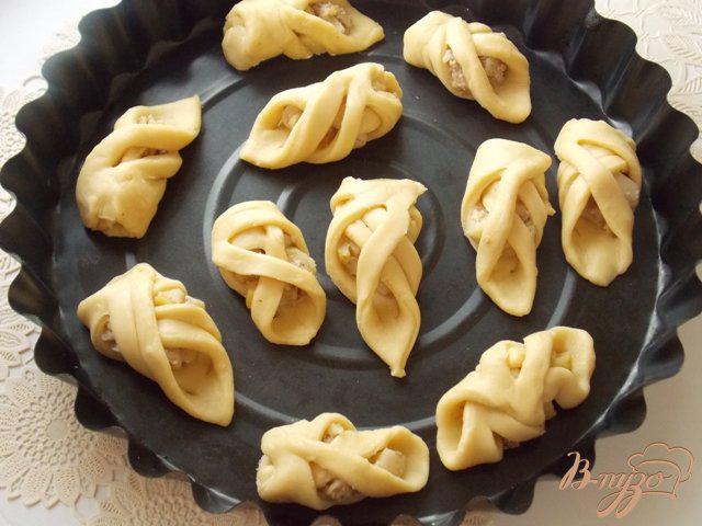 Фото приготовление рецепта: Печенье  с яблоками, корицей и орехами «Чарох» шаг №11