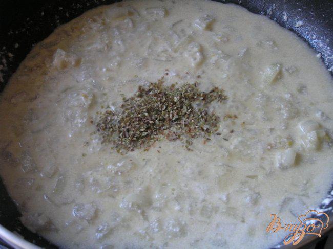 Фото приготовление рецепта: Куриные грудки в кремово-горчичном соусе шаг №5