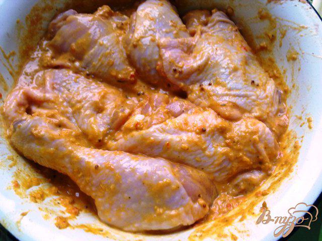 Фото приготовление рецепта: Куриные окорочка в остро-сладком маринаде шаг №3