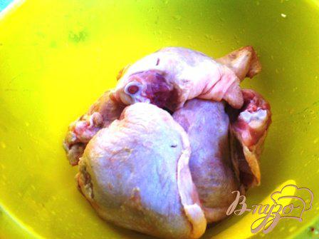 Фото приготовление рецепта: Куриные бедрышки в маринаде из йогурта шаг №1