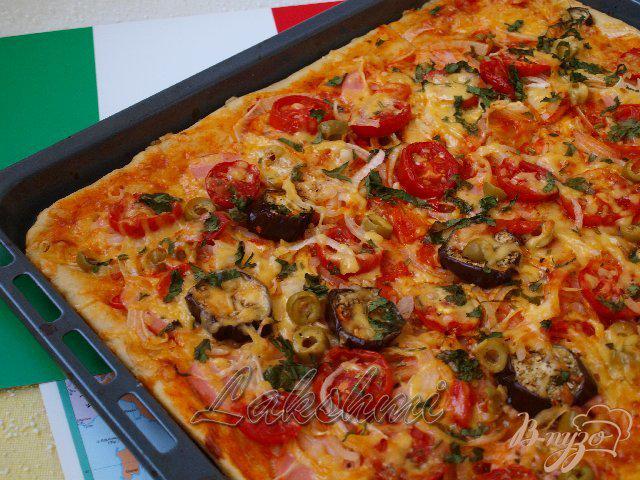 Фото приготовление рецепта: Пицца  с баклажанами шаг №5
