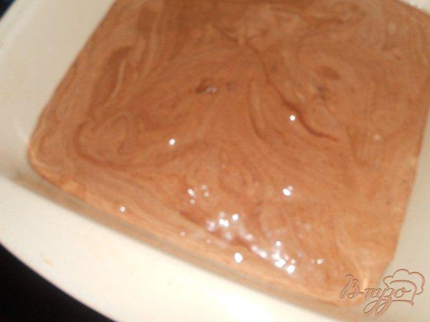 Фото приготовление рецепта: Шоколадный торт с хурмой шаг №4