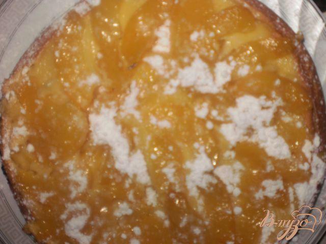 Фото приготовление рецепта: Персиковый пирог перевертыш шаг №9