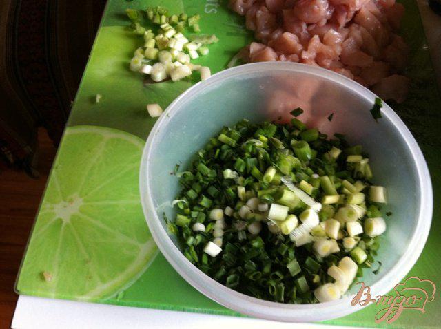 Фото приготовление рецепта: Куриное филе с тайским соусом и рисом шаг №3