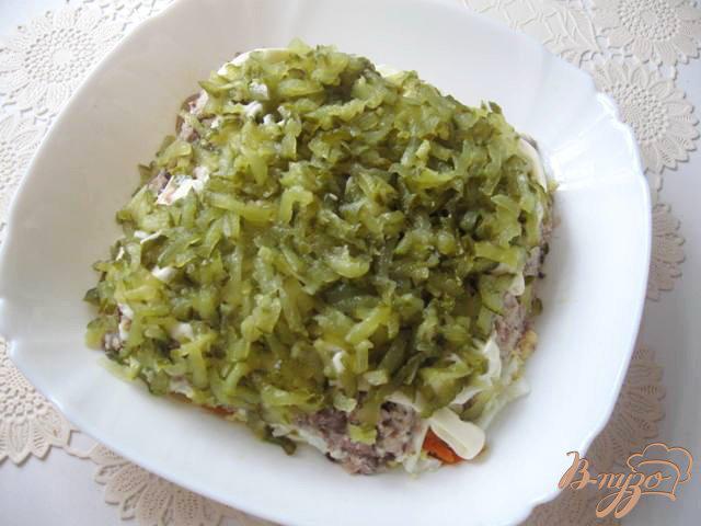 Фото приготовление рецепта: Салат с сардиной и грибами шаг №6