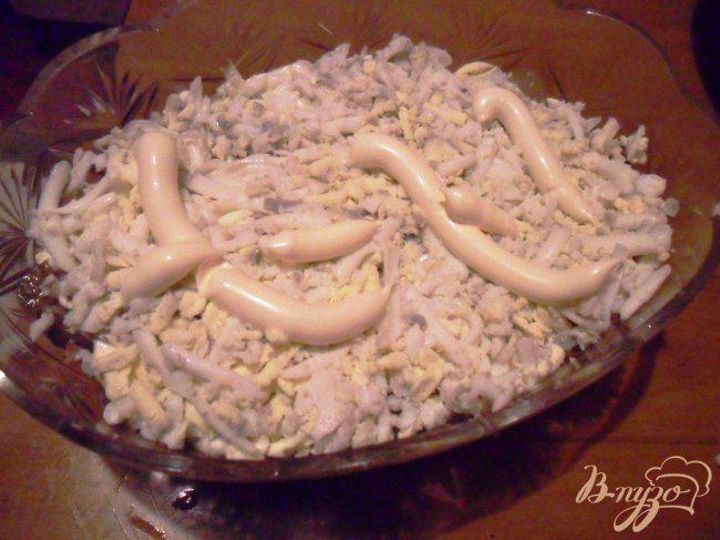 Фото приготовление рецепта: Куриный салат с орехами «Рождественский» шаг №4