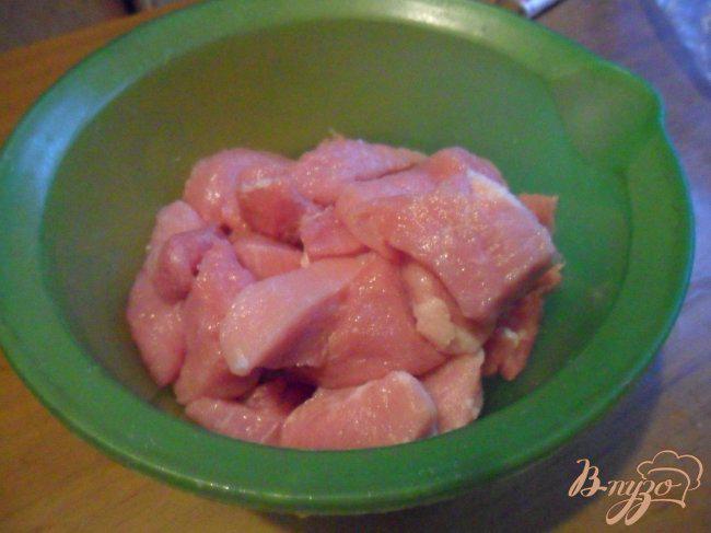 Фото приготовление рецепта: Свинина с луком - пореем шаг №1