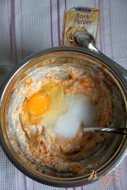 Фото приготовление рецепта: Ленивые сырники-запеканки  с тыквой и апельсином шаг №2
