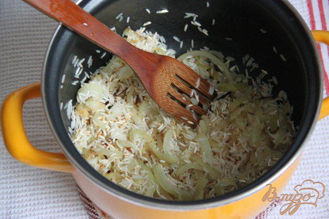 Фото приготовление рецепта: Гювеч из риса и овощей шаг №3